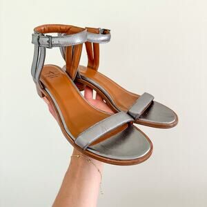 NEW Aquatalia Leather Ankle Strap Open-Toe Flat Sandals Silver 9